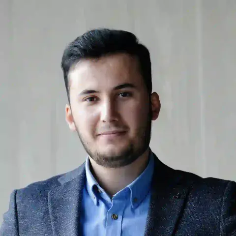 Ismoil Safarov — kurs muallifi